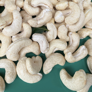 Hot Sale Cheap Rate <b>Cashew</b> W240 <b>Cashew</b> <b>Nuts</b> W240 <b>Cashew</b> <b>Nuts</b> Customized Cutting Size Santigo - Product Image 1