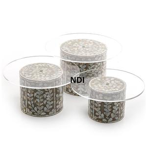 Support à gâteau multifonctionnel personnalisé de qualité durable, de forme arrondie, lot de trois, pour servir des desserts - Product Image 1