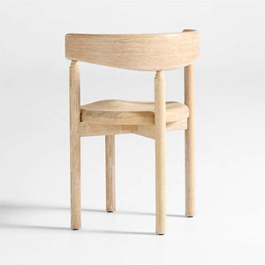 Les pieds ronds avec des détails étagés ajoutent au charme de la chaise 0208195 - Product Image 4