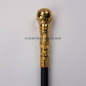 Bastones de inspiración vintage con asas meticulosamente detalladas que combinan encanto histórico y utilidad práctica - Product Image 4