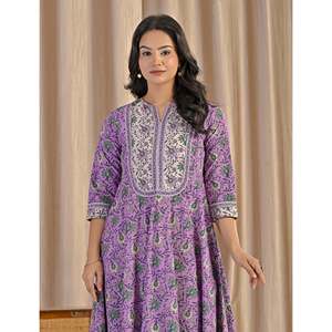 Vestido Anarkali de Algodón Estampado a Mano en Gris Púrpura, Sari Indio para Fiestas con Bordado a Mano - Product Image 1