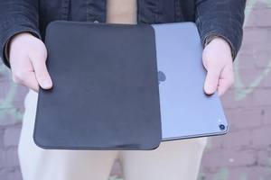 Étui pour ordinateur portable en cuir véritable fait à la main étui de protection personnalisé de haute qualité en cuir de grain supérieur pour tablette - Product Image 2