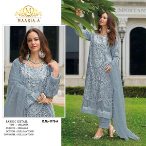 Costume pakistanais élégant pour les mariages Diwali Parties Organza lourd avec séquence de broderie coupe travail Moti détaillant conception de volants - Product Image 4