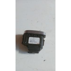 Bouton de verrouillage de porte FORD Focus Berline 6ème Série (15>18) F1ET-14017-A7 - Product Image 4