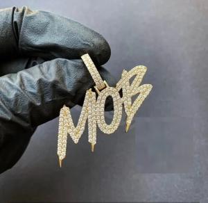 Pendentif Lettre Personnalisée en Diamant 2,00 carats, Plaqué Or Jaune 14K sur Argent Sterling, Bijou Fin pour Fête - Product Image 1