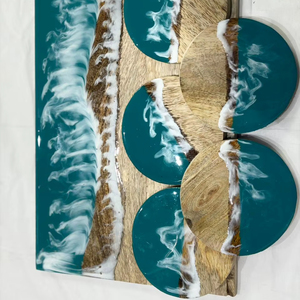 Juego de Tabla de Charcutería Cuadrada Moderna de Madera Ecológica Personalizada, Juego de Cuchillos para Queso con Posavasos, Regalo de Aniversario de Bodas o Inauguración de Casa - Product Image 1