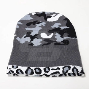 Bonnet d'hiver personnalisé pour hommes 2x2 couches style haute qualité 100% laine tissu imperméable Designer lettre motif vêtements d'hiver - Product Image 1