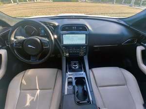 JAGUAR F PACE 25T PREMIUM AWD 2019 PRÊT À ÊTRE EXPÉDIÉ - Product Image 2