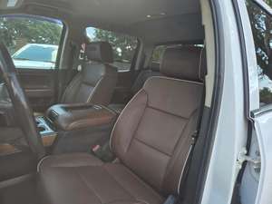 Chevrolet Silverado 2500HD 4WD 2017 d'occasion, propre - Product Image 4