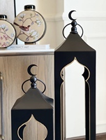 Lanternes à bougies hautes en métal noir au design mosquée, populaires auprès des fabricants, pour les décorations du Ramadan