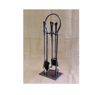 Ensembles d'outils de cheminée en laiton intemporels avec un savoir-faire détaillé et un poids solide adaptés à l'entretien du feu élégant et fonctionnel