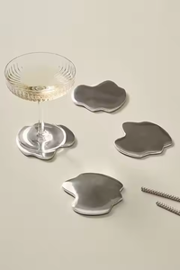 Sous-verres en métal plaqué argent de qualité supérieure avec bordures travaillées à la main et style élégant pour des intérieurs haut de gamme par décor impex - Product Image 5