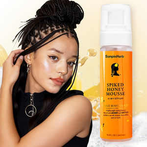 Mousse para el Cabello con Control de Frizz y Miel, Espuma Fijadora Ligera 4 en 1 para Brillo y Definición de Rizos - Product Image 1