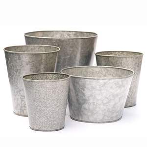 Vase à fleurs antique galvanisé, design moderne fait à la main, pot en métal ondulé, vase en étain unique, décor pour jardin vintage - Product Image 2