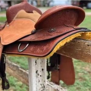 Nuevo diseño Western Horse Saddle Equestrian Barrel Racing Tamaño personalizado Diseño Color para montar a caballo Por fabricante - Product Image 1