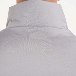 Veste matelassée durable pour homme avec matériau résistant à l'eau et poches zippées sécurisées pour les activités de plein air - Product Image 4