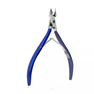 Ciseaux à cuticules pour ongles avec logo personnalisé de qualité supérieure \ Logo de marque personnalisé Coupe-ongles en acier inoxydable Pince à cuticules - Product Image 1