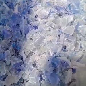 Copos de botellas de PET, chatarra de plástico reciclable para proyectos ecológicos innovadores - Product Image 1