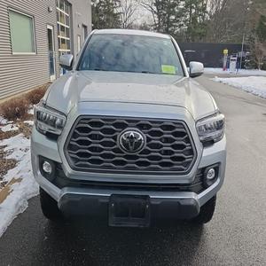 Camioneta Toyota Tacoma TRD Off Road 2022 Usada en Excelentes Condiciones - Product Image 1