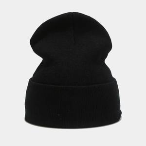 Nuevo Gorro de Punto Rojo Sólido con Bordado 3D Unisex para Invierno, Gorro Cálido de Otoño e Invierno para Hombre y Mujer - Product Image 2