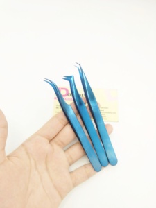 Pointe incurvée Plasma bleu en acier inoxydable de haute qualité Logo personnalisé Volume russe Pince à épiler d'extension de cils à 45 degrés - Product Image 2