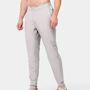 Joggers de hombre cómodos con bolsillos y cintura elástica transpirable de tela elástica ajustada de alta calidad con logotipo personalizado para hombre - Product Image 3