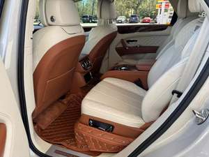 BENTLEY BENTAYGA W12 USADO CON TÍTULO LIMPIO, TRACCIÓN EN LAS CUATRO RUEDAS, VOLANTE A LA IZQUIERDA, 1-25000 MILLAS, 2018, LISTO PARA ENVIAR, ENTREGA A DOMICILIO - Product Image 3