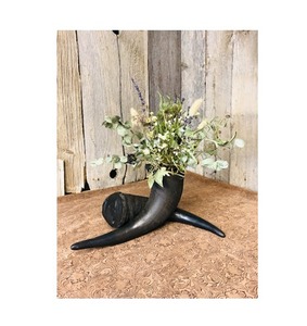 Jarrón de flores de cuerno de búfalo personalizado Acento de pared natural para interiores de casas bohemios, vintage y inspirados en granjas - Product Image 3