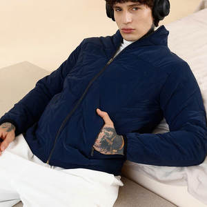 Veste matelassée en gros, OEM, sur mesure, nouveau style, brillante, à bulles, veste matelassée pour homme - Product Image 3