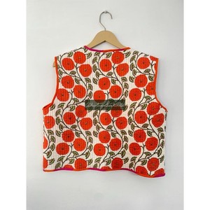 Manteau d'hiver réversible fait à la main pour femmes en coton imprimé fleuri en dentelle matelassée style hipster gilet sans manches utilisé comme vêtement d'extérieur - Product Image 5