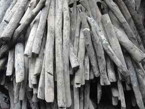 Carbón blanco Binchotan vietnamita-Carbón blanco Binchotan de alto grado hecho de madera dura con combustión prolongada - Product Image 5