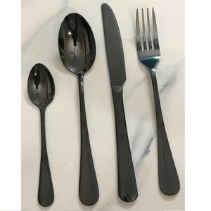 Juego de cubiertos de acero inoxidable de cuatro piezas en cubiertos estampados de PVD negro para cena y té para fiestas y servicio de comida - Product Image 1