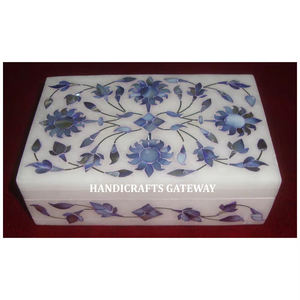 Nouvelle boîte de marbre de bonbons de mariage à la mode travail d'incrustation douce créative avec poignée en perle boîtes décoratives en nacre pour cadeaux - Product Image 1