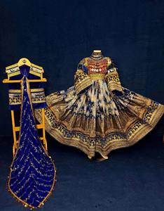 Robe de mariée ethnique pashtun traditionnelle vintage faite à la main avec veste, longueur au sol, manches longues, tissu personnalisable - Product Image 1