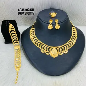 Conjunto de collar corto de diseño totalmente nuevo, joyería de Boda nupcial chapada en oro, Material de latón con patrón de flores de moda - Product Image 1