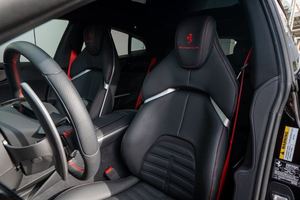 รถเอสยูวีมือสองระดับพรีเมียม ปี 2024 รุ่น P-UROSANGUE ROSSO CORSA - Product Image 3