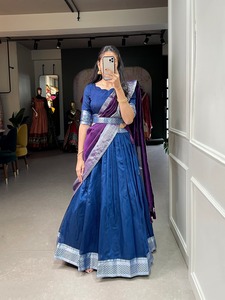 Fantaisie Tendance Indien Traditionnel Dernier Designer Soie Lehenga Choli Avec Dupatta Avec Zari Tissage Travail Fabricant De Surat - Product Image 5