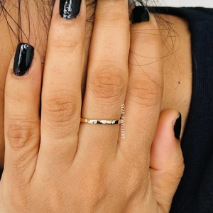 แหวนทองคำแท้ 14K ดีไซน์เรียบหรู ประดับเพชรธรรมชาติ ของขวัญสุดหรูสำหรับวันครบรอบ - Product Image 2