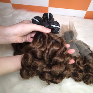 Vente en gros Extensions trame de cheveux vierges bruts du Vietnam de luxe Perruque en cheveux humains de haute qualité avec style ondulé/bouclé - Product Image 4