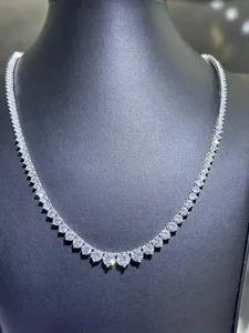 สร้อยคอเงินแท้ 925 ประดับเพชรโมอิสซาไนต์ทรงบริลเลียนต์ 38 กะรัต สำหรับผู้หญิง ยี่ห้อ Tishya Diamond พร้อมสายเชื่อมแบบโซ่ ชุบทองคำขาว/ทองคำ/เงิน - Product Image 4