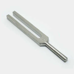 Diapason en métal, instrument de musique manuel pour la sonothérapie et la thérapie sonore - Product Image 1