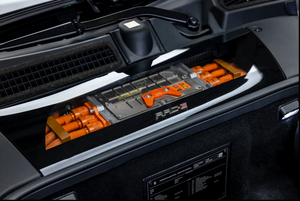 2022 Lujoso Auto Híbrido Convertible SF90 Spiders con Motor de Ocho Cilindros de 4.0L, Tracción en las Cuatro Ruedas Automática, Bajo Kilometraje, Volante a la Izquierda - Product Image 5