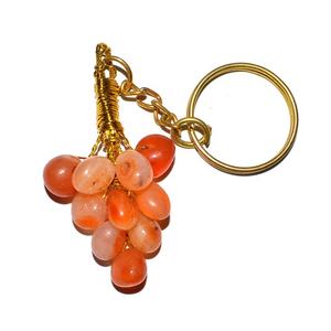 LLavero de cornalina y uvas, en venta, en línea - Product Image 1