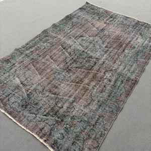 Alfombra Turca de 5.1x8.1 pies, Alfombra Vintage Grande, Alfombra de Lana con Estampado Animal Marrón - Product Image 2