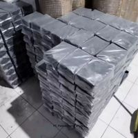 Briquettes de charbon de bois de coquille de noix de coco de haute qualité 1kg 64 pièces charbon de bois naturel de barbecue Shisha narguilé pour l'exportation
