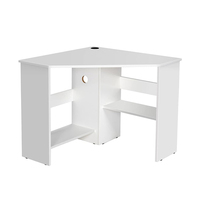 Table d'ordinateur moderne en bois avec coin en triangle et gain de place avec bibliothèque