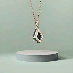 Collier en émeraude verte en forme de cerf-volant pour femme, pendentif en or jaune 14k 18k, cadeau d'anniversaire, de mariage ou pour la fête des mères - Product Image 5