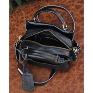 Premium <b>Black</b> Genuine Leather Handbag Elegant Crossbody and <b>Shoulder</b> <b>Bag</b> for <b>Women</b> with Structured Design Handmade Indonesia - Product Image 5