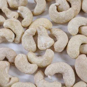 Kaju Badam SANTIGO Noyaux de cajou WW450 exportés au Moyen-Orient, noix de cajou crues de l'UE - Product Image 1