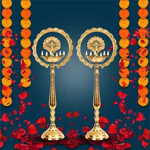 Lampe traditionnelle indienne artisanale en laiton pur avec motif paon - Product Image 6